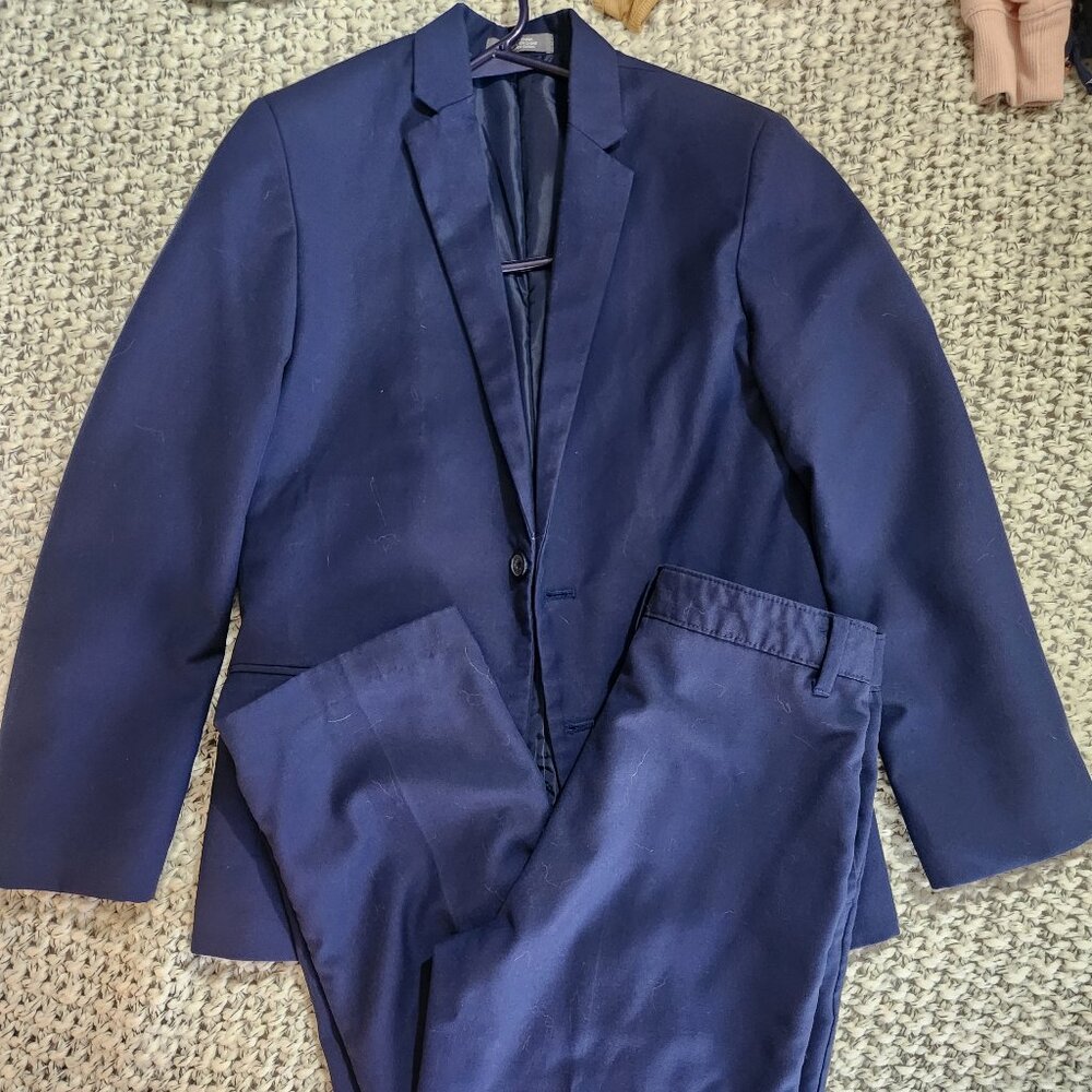 Boy's Van Heusen Suit jacket, pants, and dress shirts